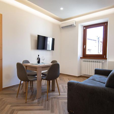 דירות טרוויניאנו רומאנו Finestra Sul Borgo מראה חיצוני תמונה