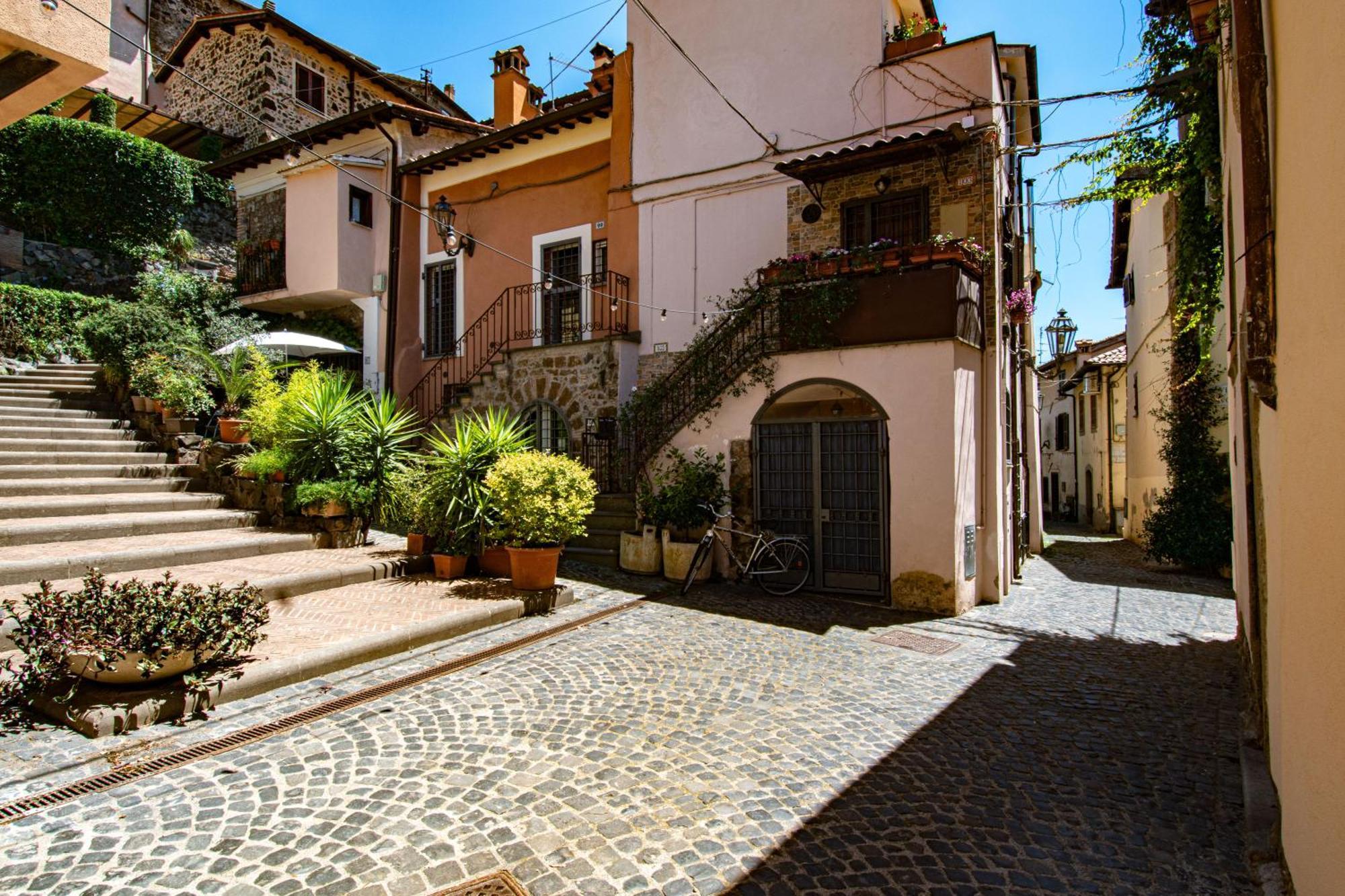 דירות טרוויניאנו רומאנו Finestra Sul Borgo מראה חיצוני תמונה